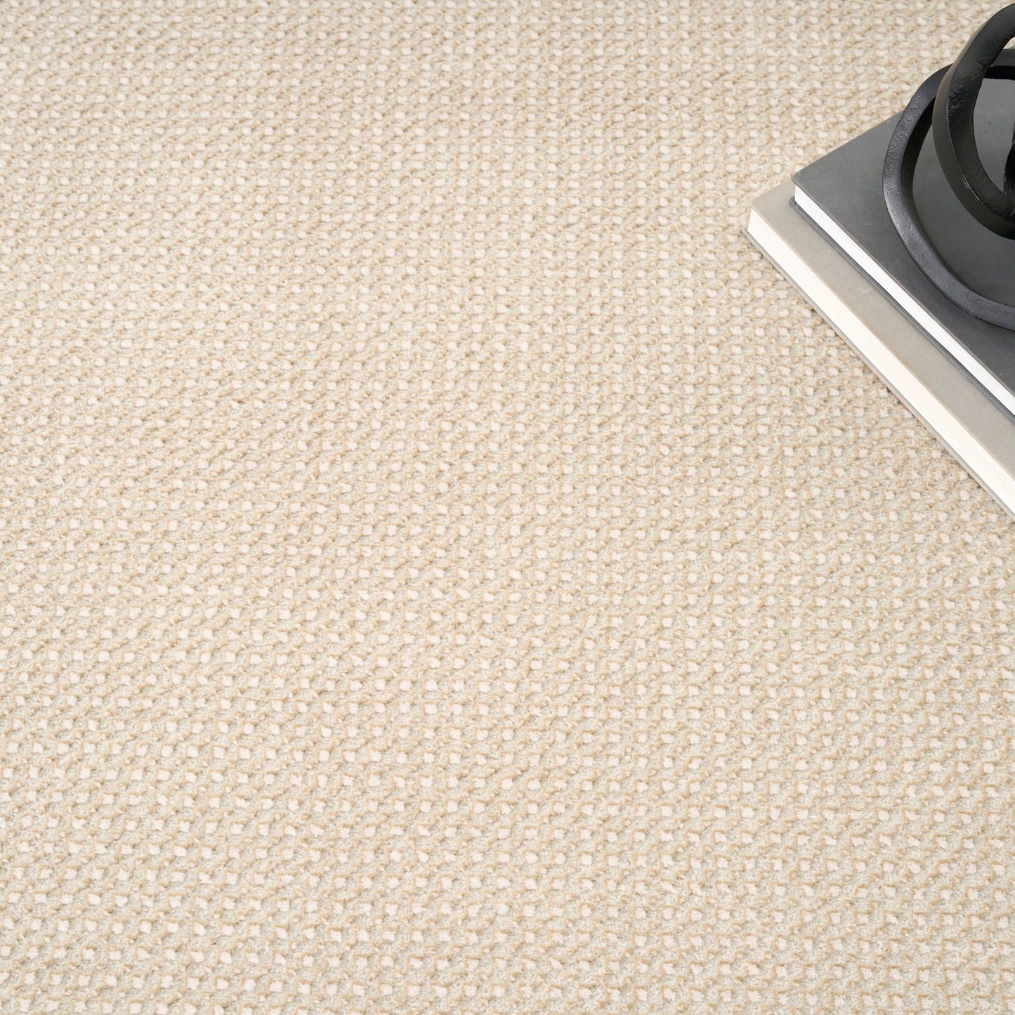 DKNY Atlantic Avenue 4' x 6' Beige Modern Indoor Rug