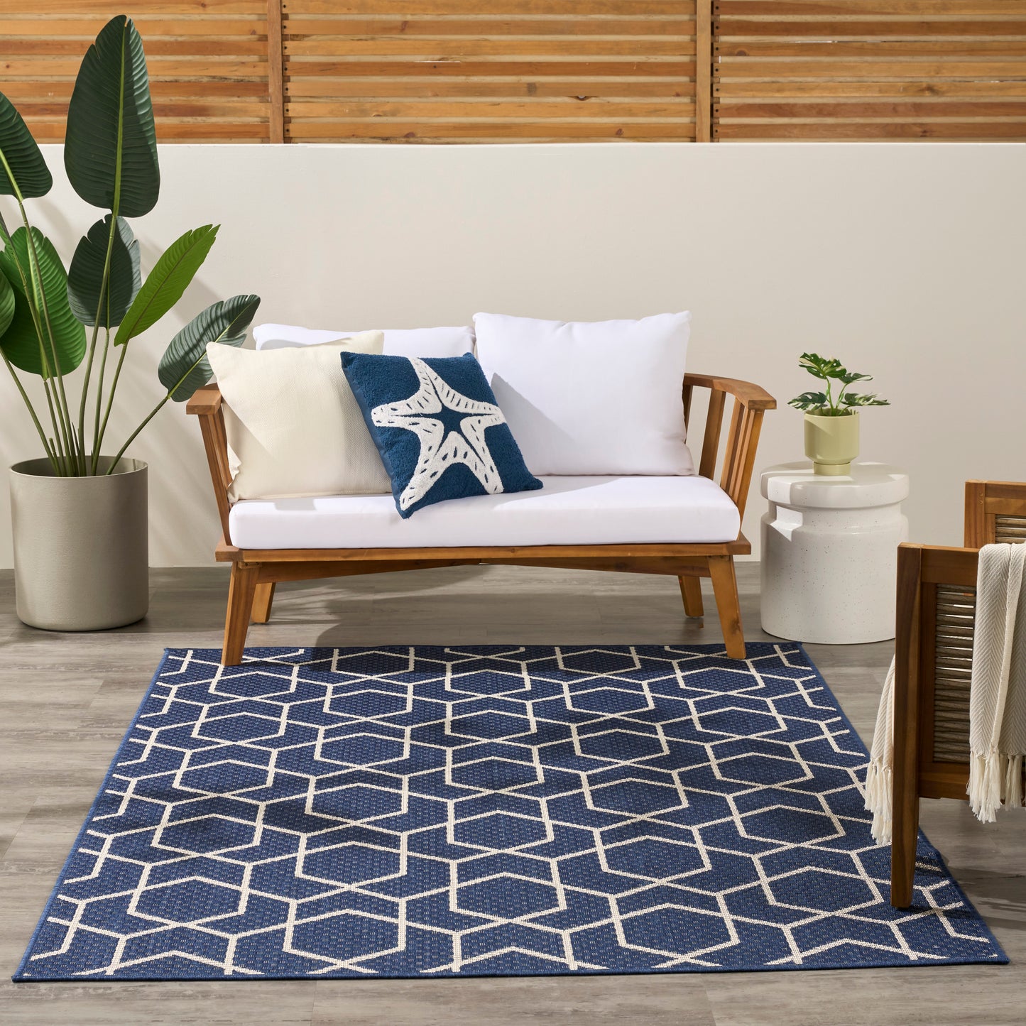 Nourison Horizon Indoor/Outdoor 6' x 9' Navy Modern Rug