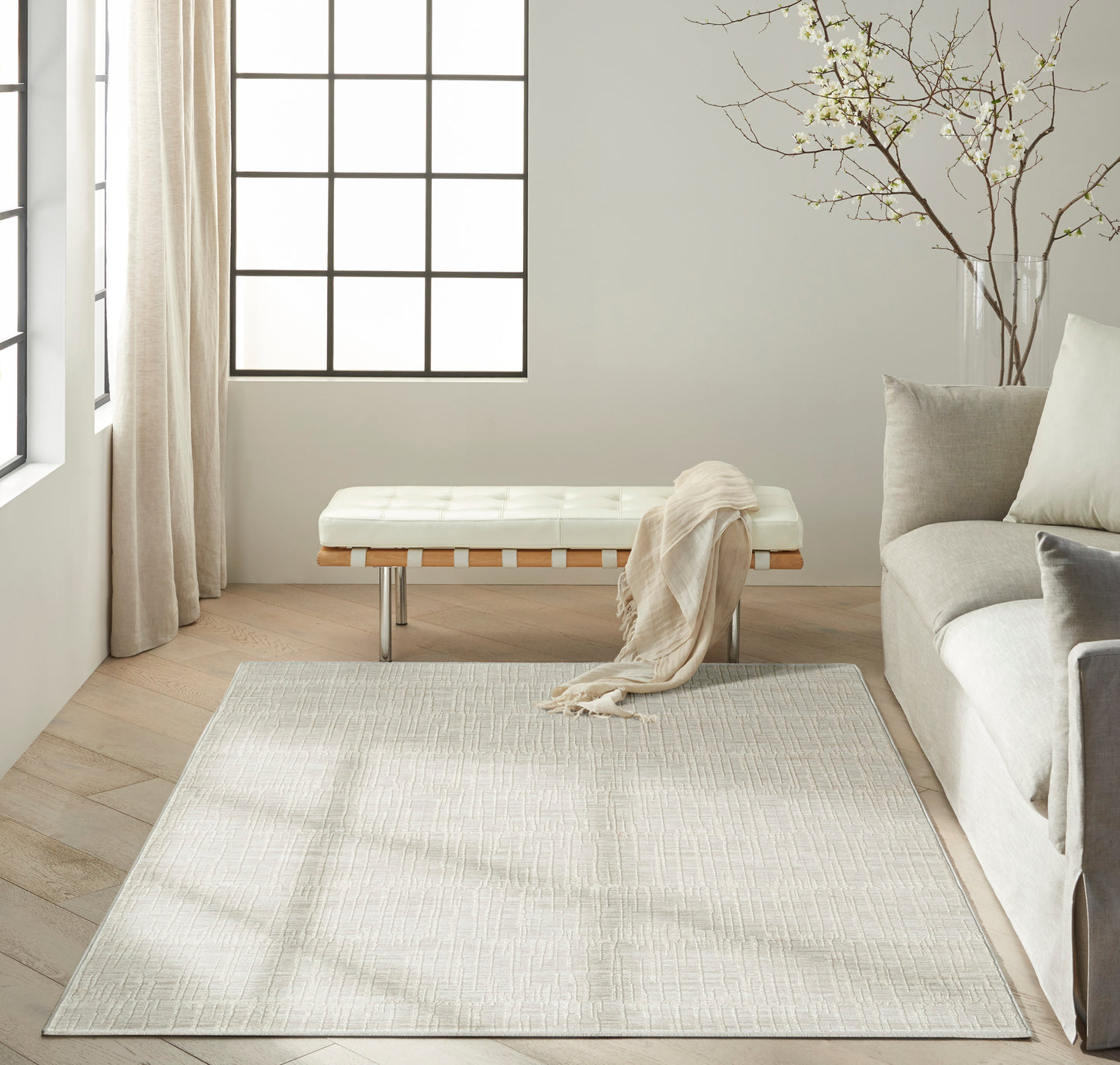 Calvin Klein CK079 Notes 3'11" x 5'11" Silver Ivory Modern Indoor Rug