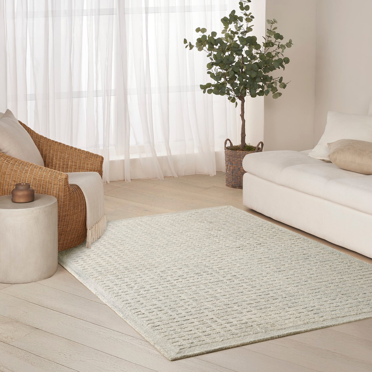 DKNY Pure Grids 5'3" x 7'3" Light Blue Contemporary Indoor Rug