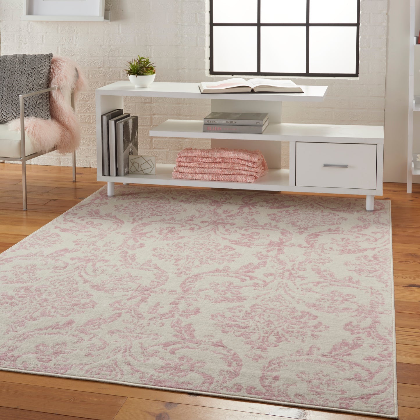 Nourison Jubilant 4' x 6' Ivory Pink Vintage Indoor Rug