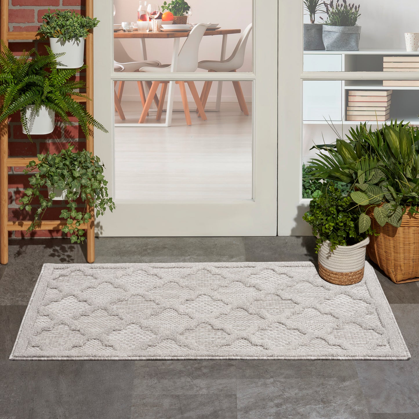 Nourison Easy Care 2' x 4' Silver Grey Modern Rug