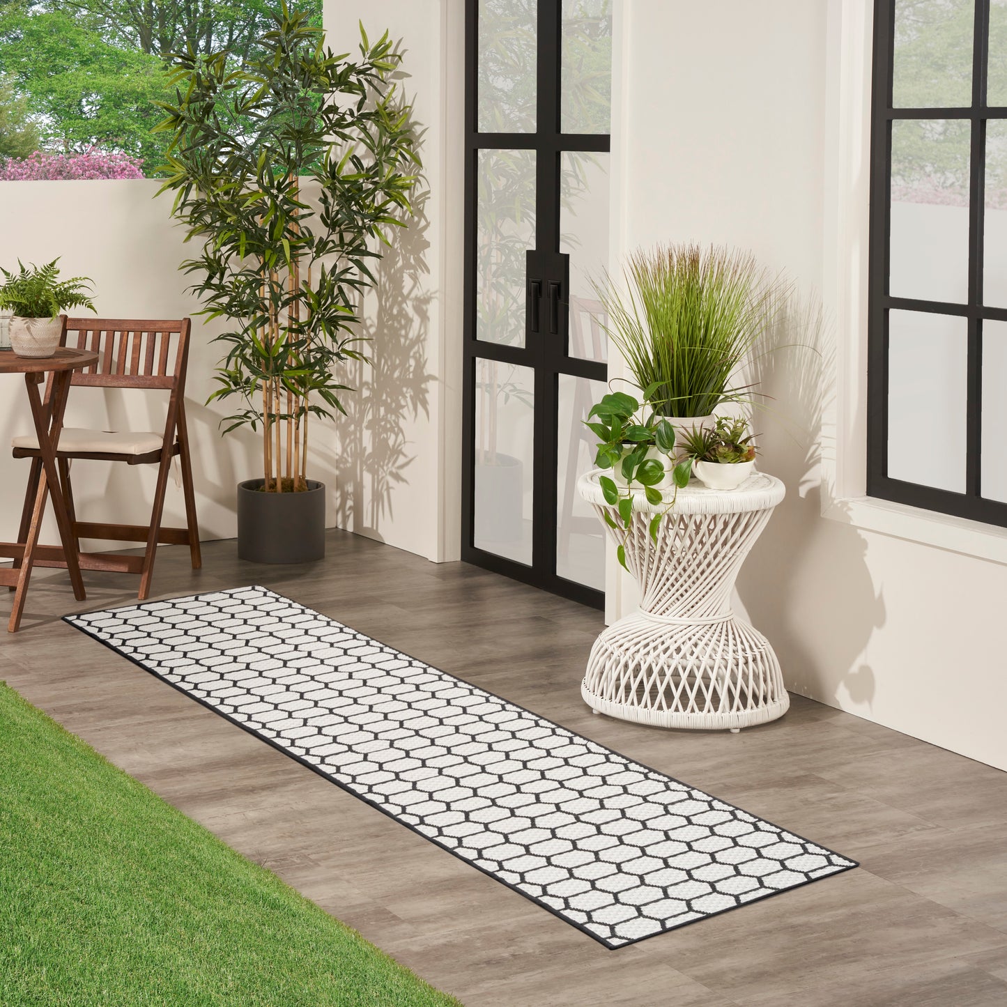 Nourison Twist Reversible 2'2" x 10' Black Modern Rug