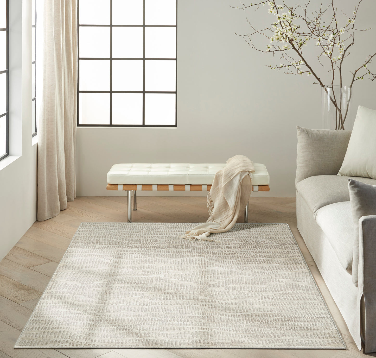 Calvin Klein CK079 Notes 3'11" x 5'11" Ivory Silver Modern Indoor Rug