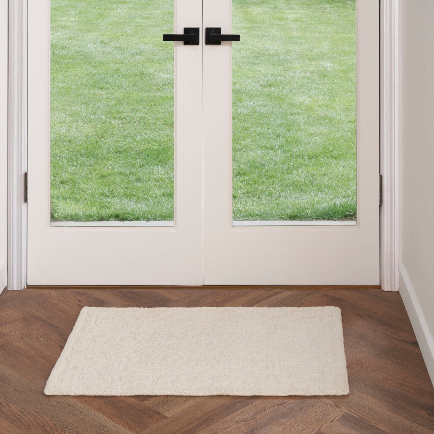 Nourison Blanco 2' x 3' Ivory Contemporary Indoor Rug