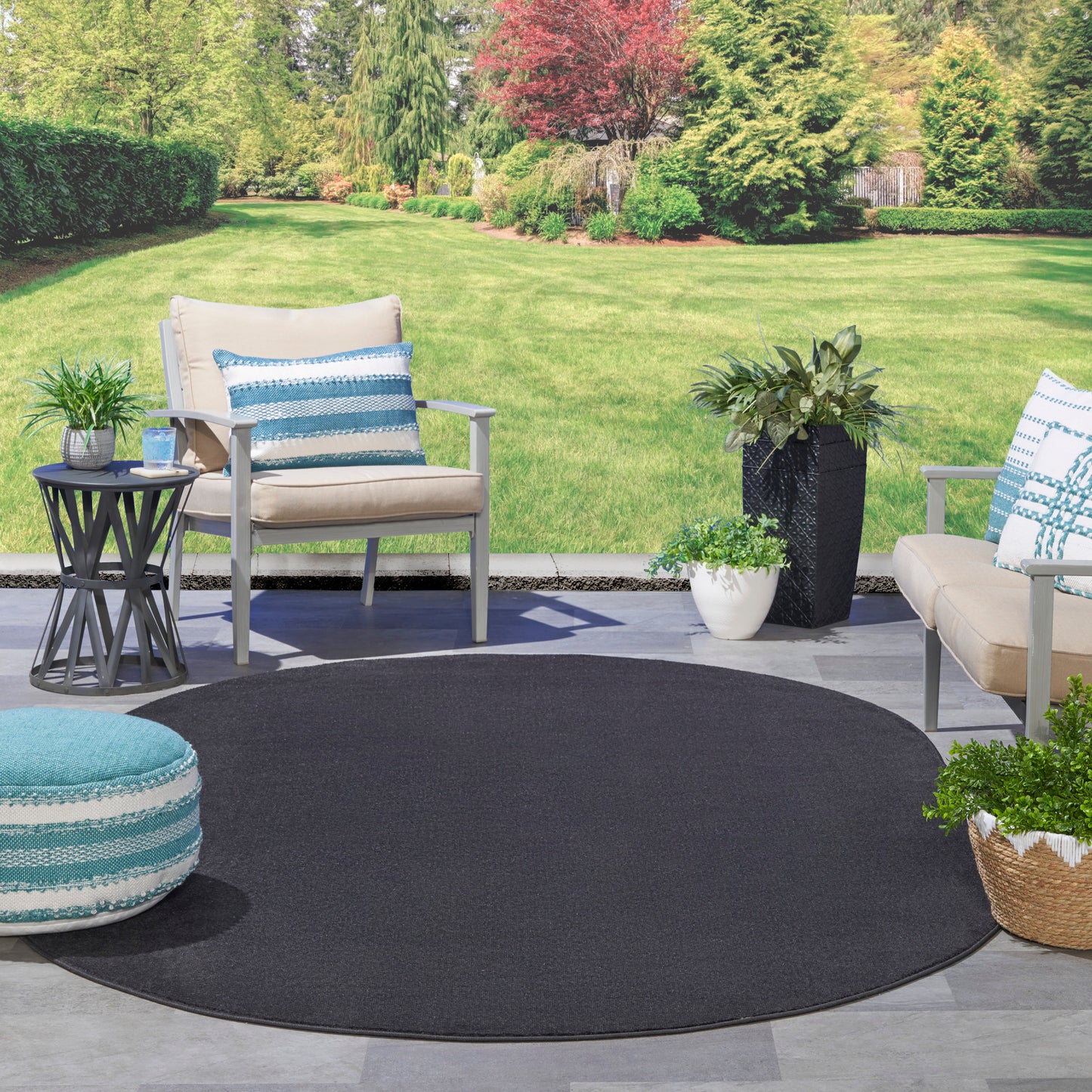 Nourison Nourison Essentials 6' x 9' Oval Black Outdoor Rug