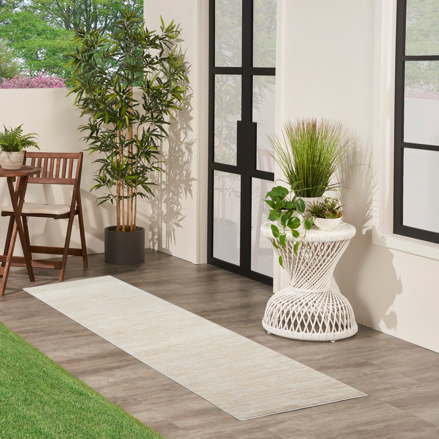 Nourison Nourison Essentials 2'2" x 10' Ivory Beige Outdoor Rug