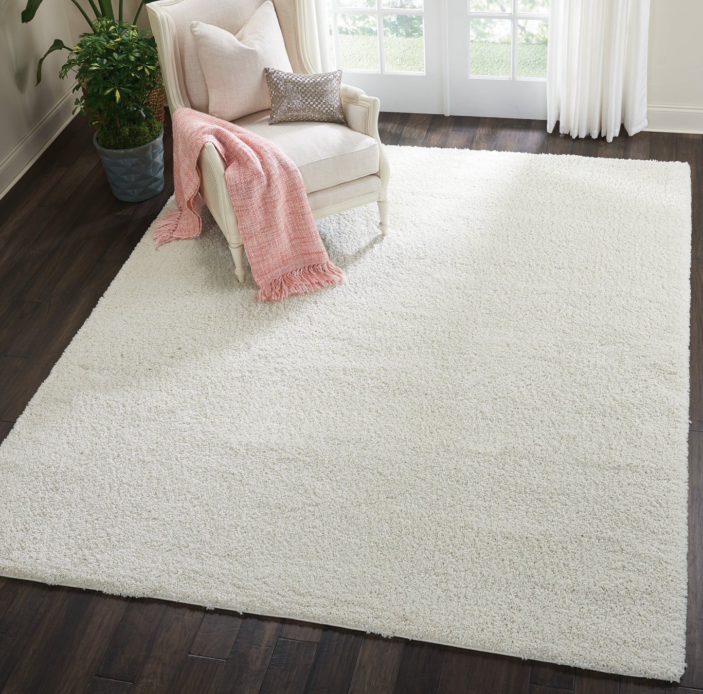 Nourison Malibu Shag 6' x 9' Ivory Shag Indoor Rug