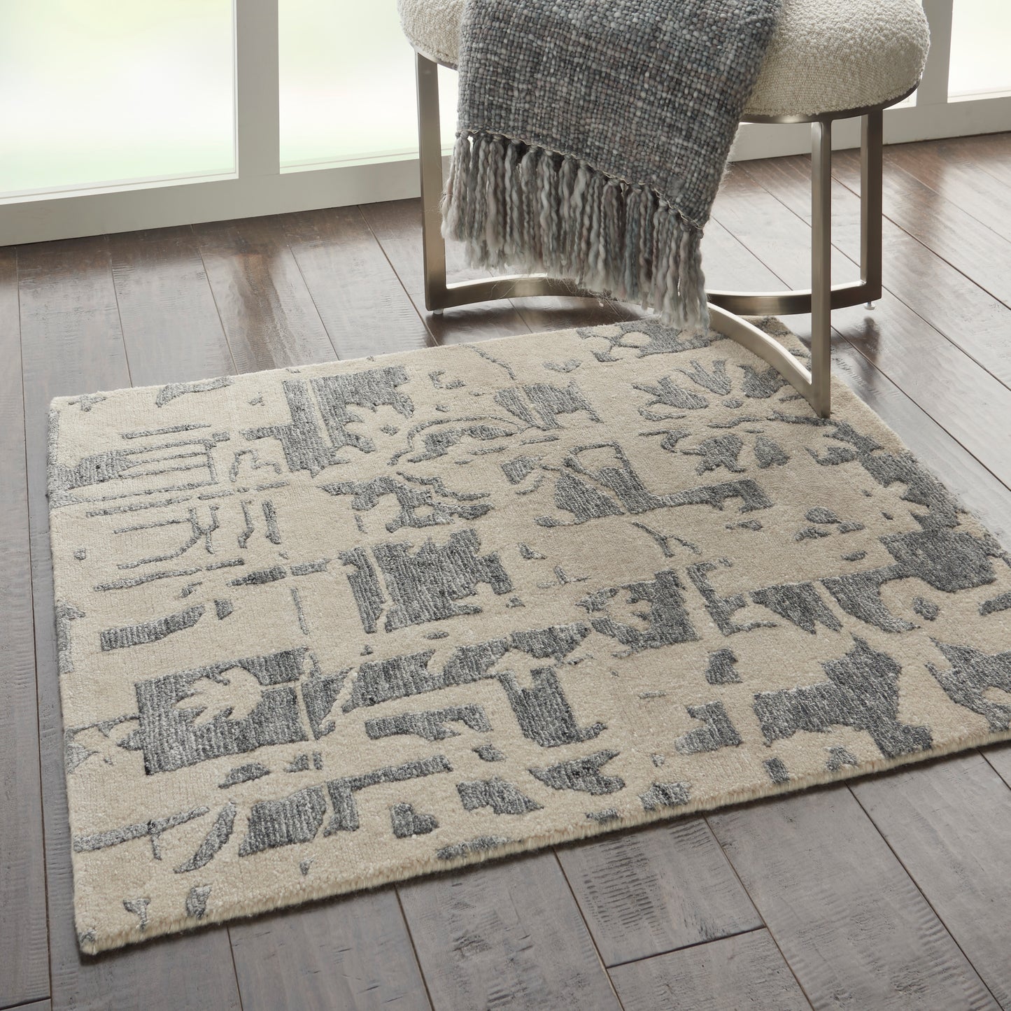 Nourison Silk Shadows 2' x 3' Ivory Grey Modern Indoor Rug