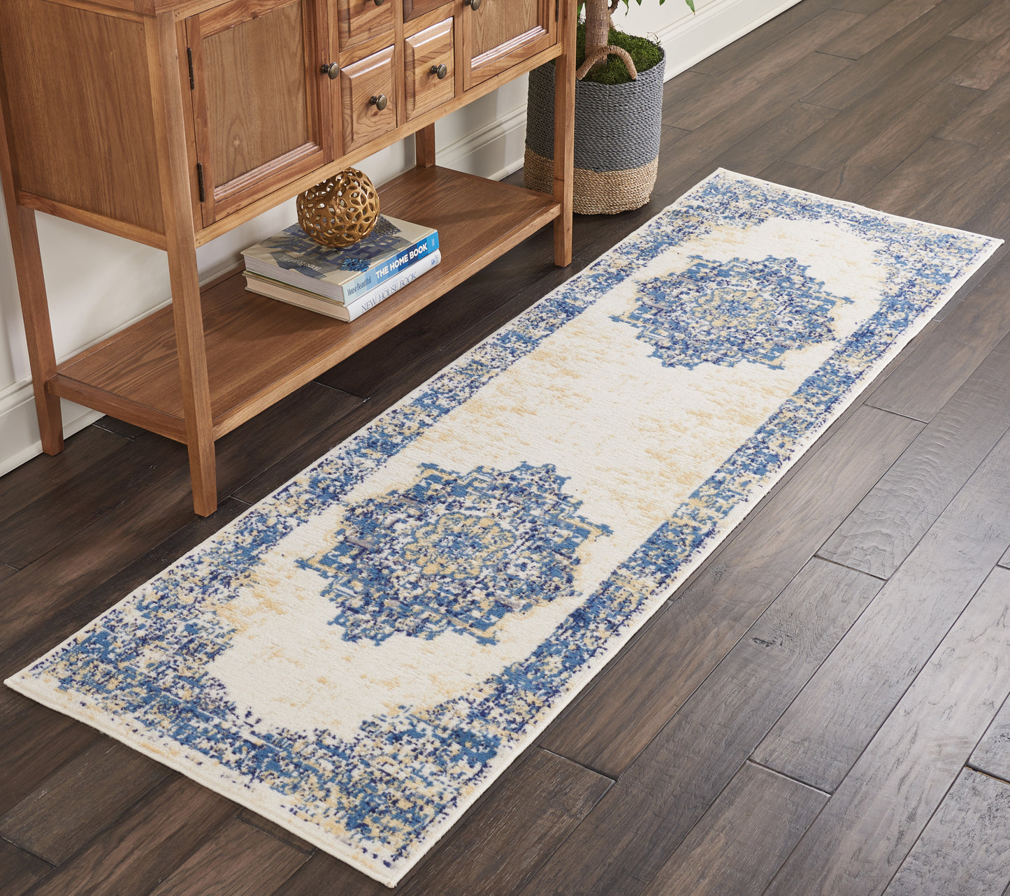 Nourison Grafix 2' x 6' White Vintage Indoor Rug