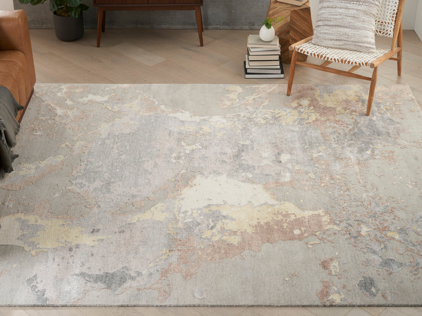 Nourison Silk Shadows 9'9" x 13'9" Silver Modern Indoor Rug