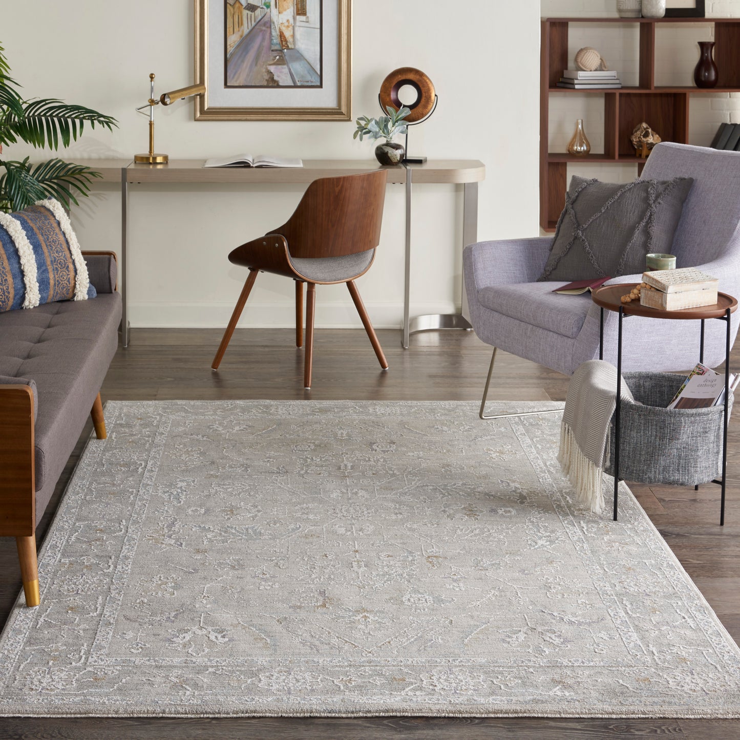 Nourison Infinite 3'11" x 5'11" Lt Grey Vintage Indoor Rug