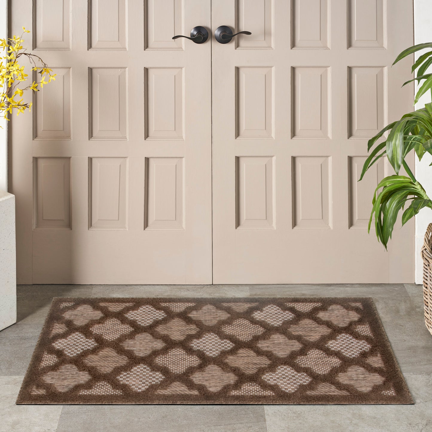 Nourison Easy Care 2' x 4' Brown Modern Rug