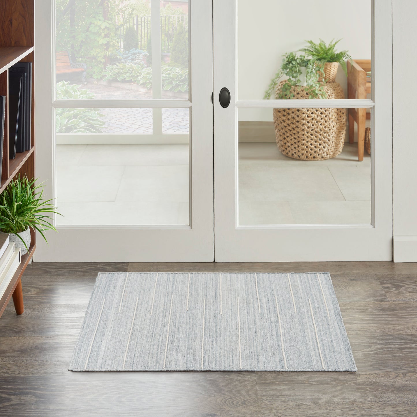 Nourison Interweave 2' x 3' Light Blue Modern Indoor Rug