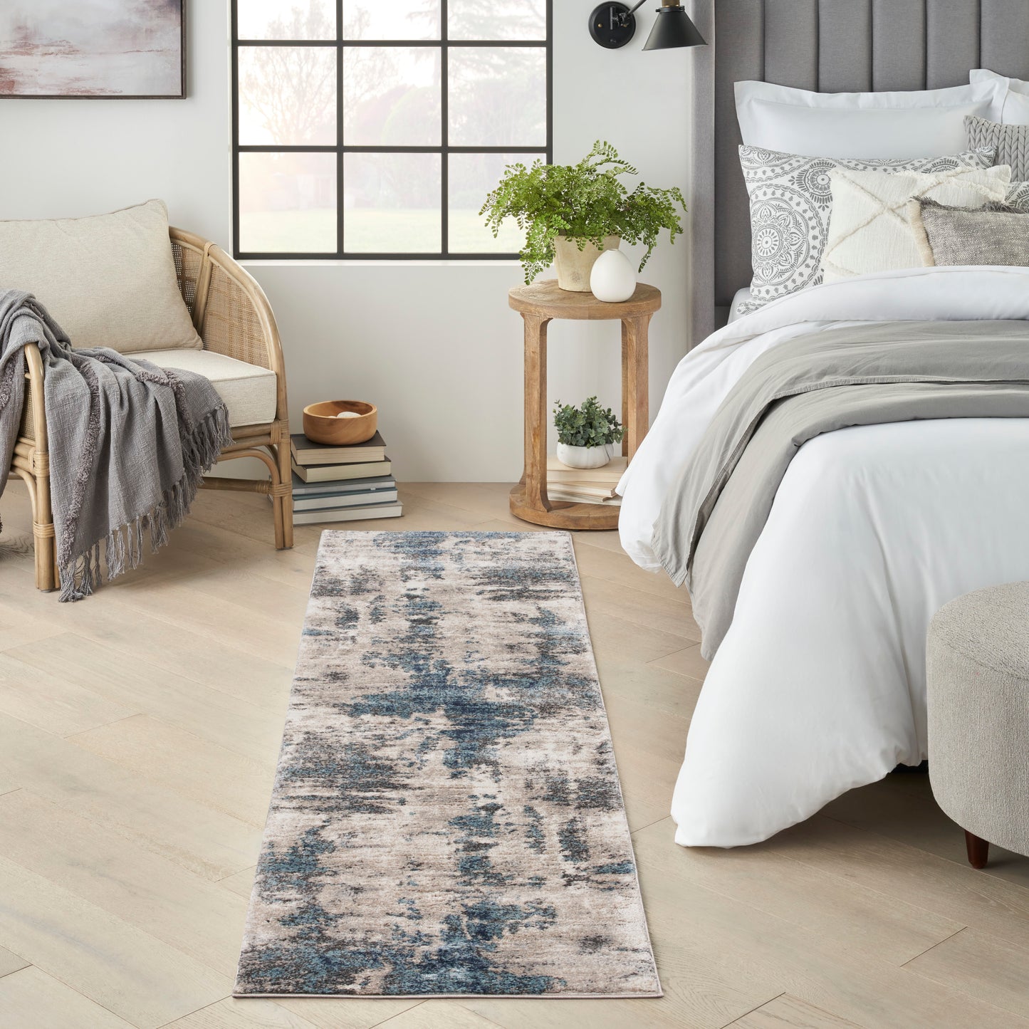 Nourison American Manor 2'2" x 7'6" Ivory Blue Modern Indoor Rug