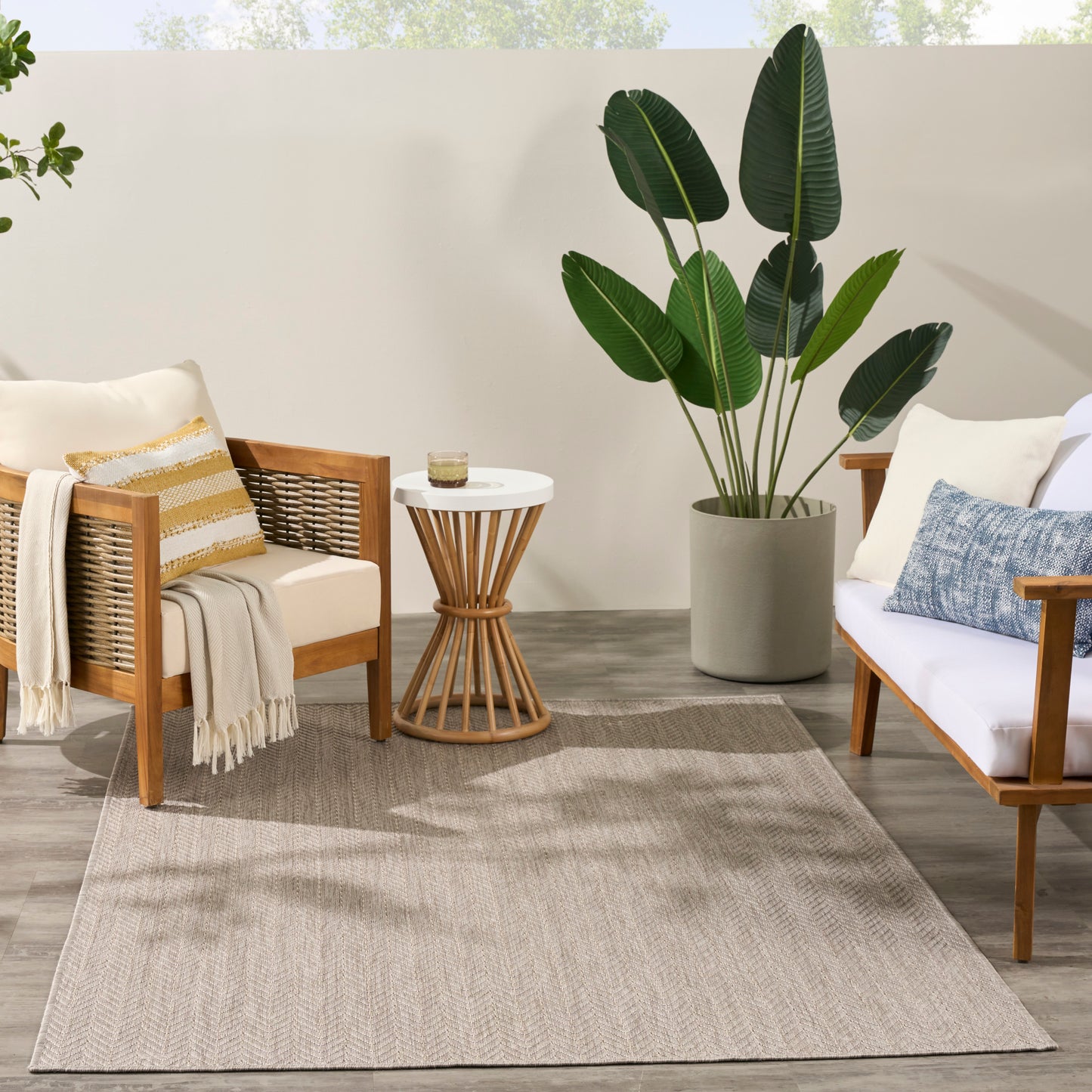 Nourison Horizon Indoor/Outdoor 6' x 9' Grey Modern Rug