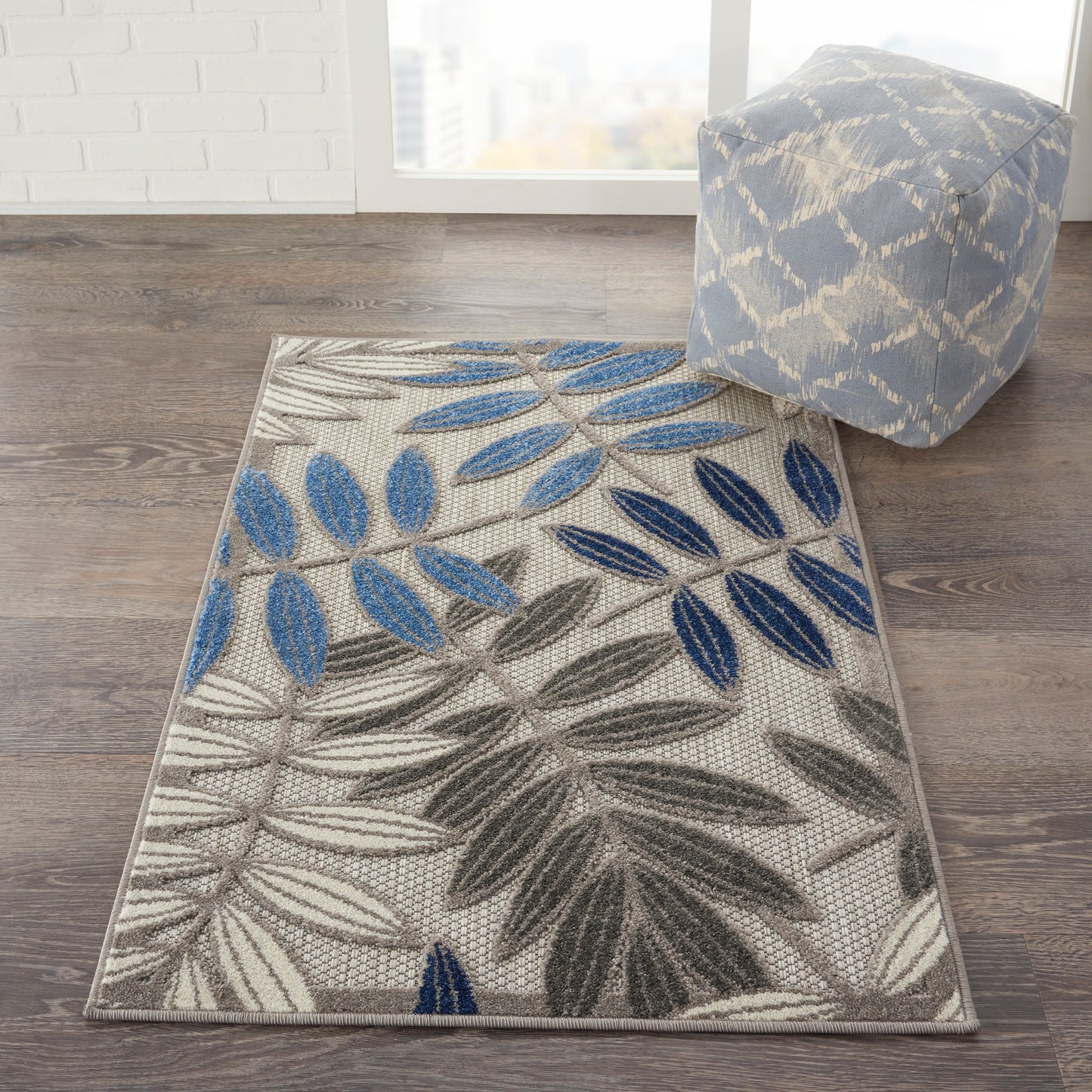 Nourison Aloha 2' x 3' Grey Blue Tropical Rug