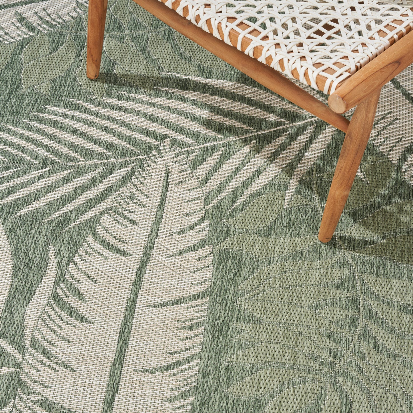 Nourison Garden Oasis 10' x 14' Green Ivory Outdoor Rug
