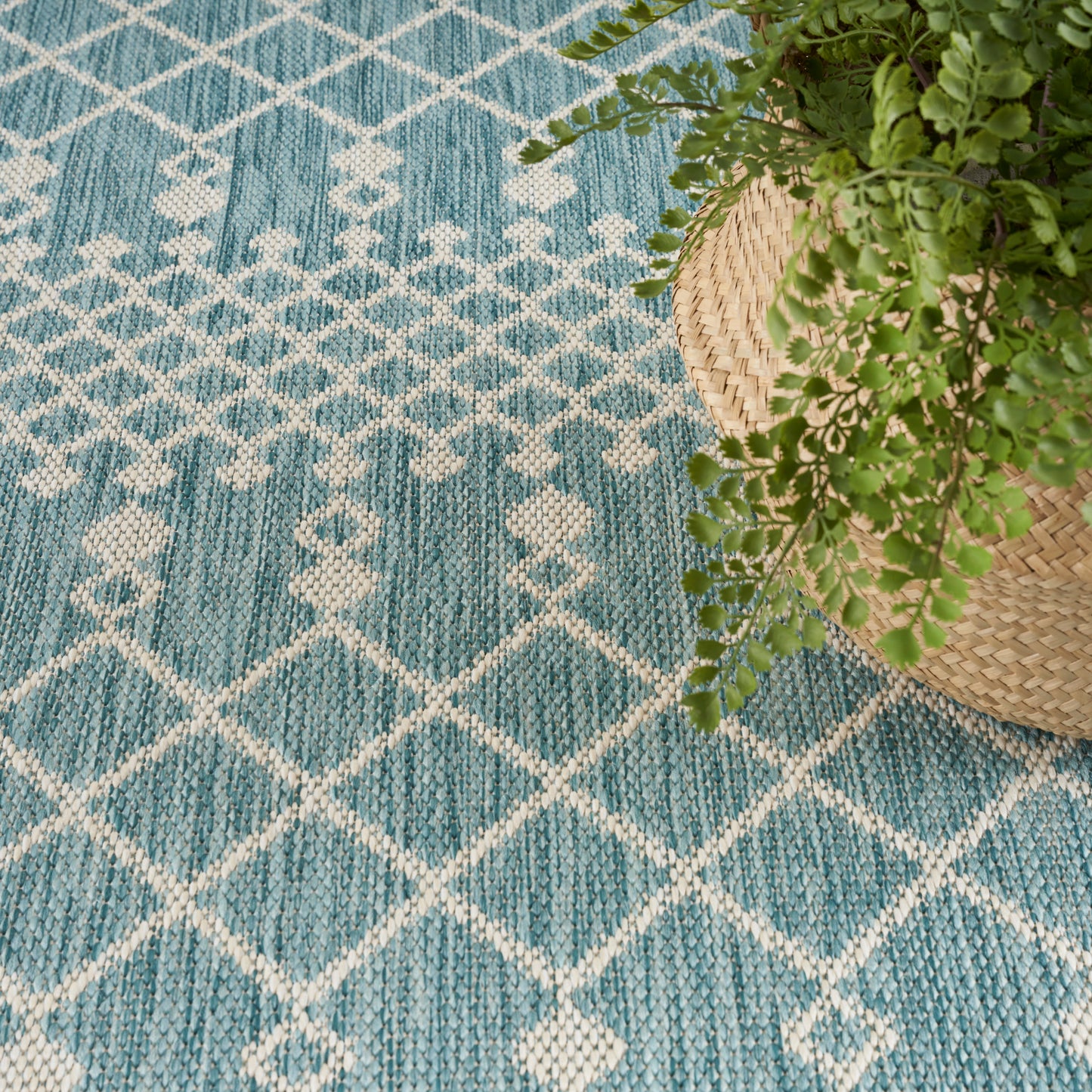 Nourison Positano 6' x Round Aqua Modern Rug