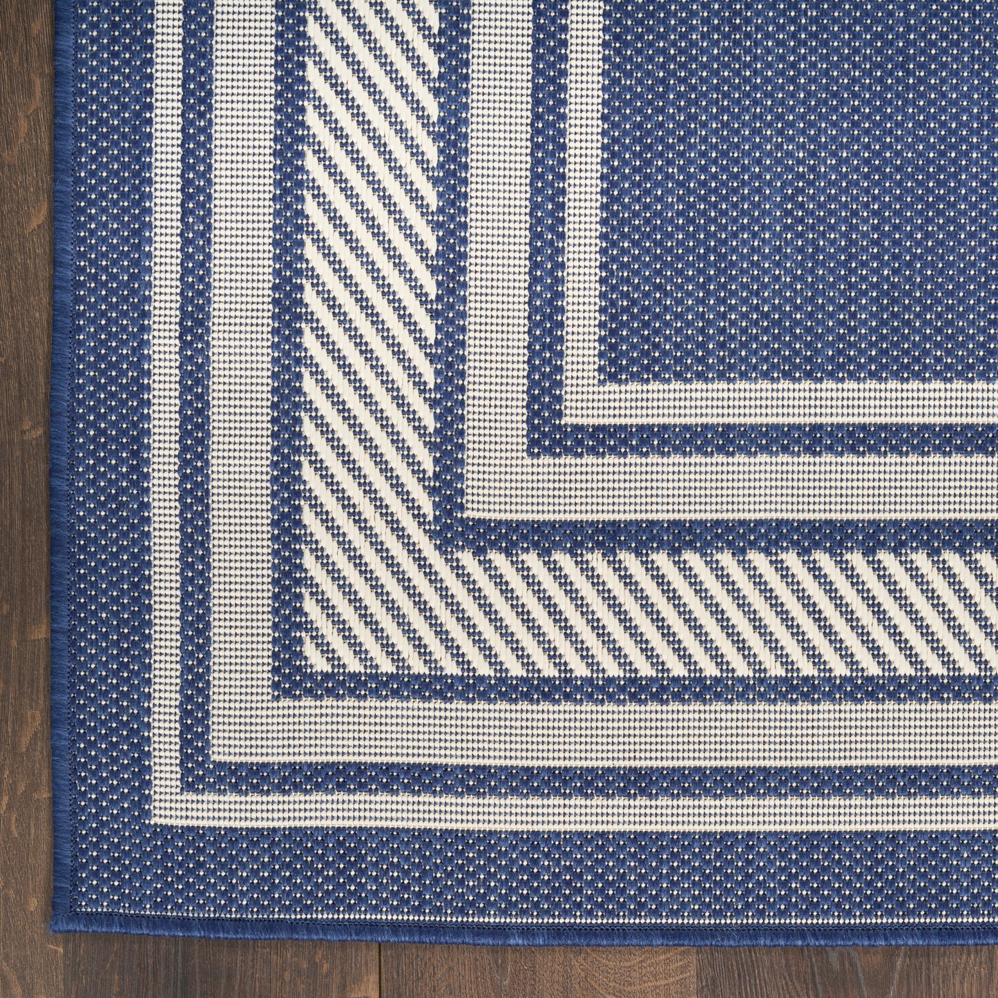 Nourison Horizon Indoor/Outdoor 6' x 9' Navy Modern Rug