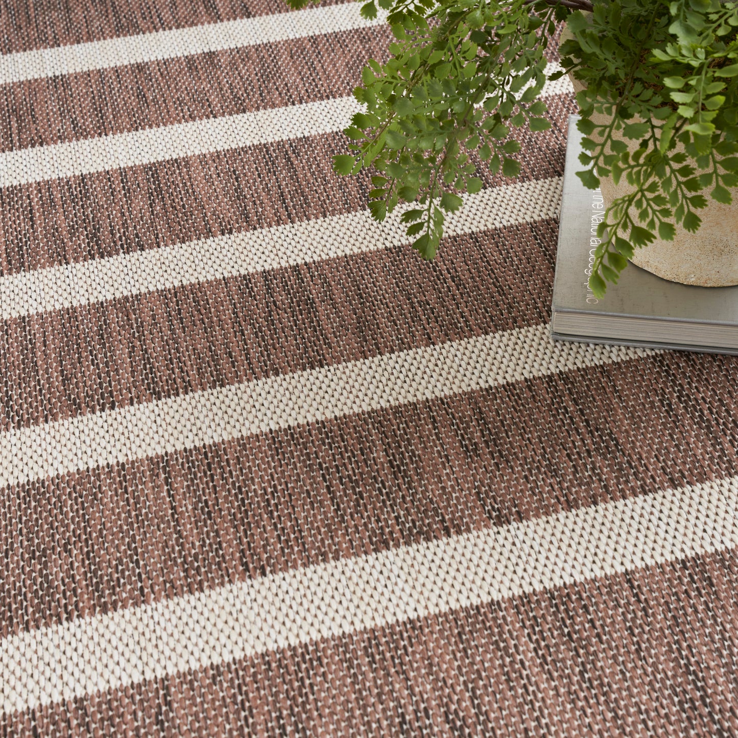 Nourison Positano 6' x Round Natural Ivory Modern Rug