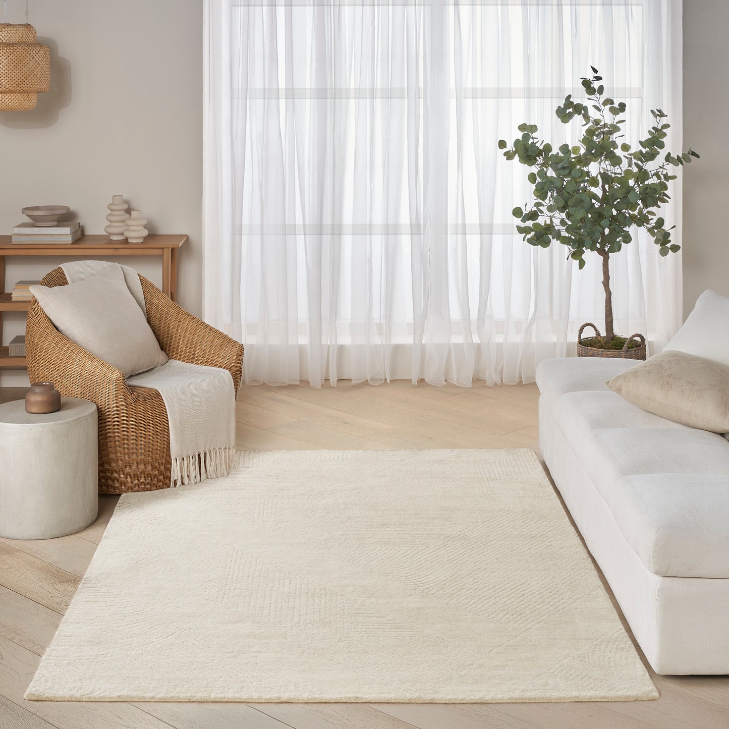 DKNY Pure Patterns 5'3" x 7'3" Ivory Modern Indoor Rug