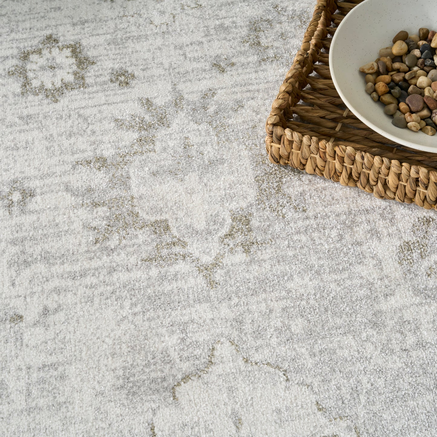 Nourison Astra Machine Washable 5'3" x 7' Ivory Vintage Indoor Rug