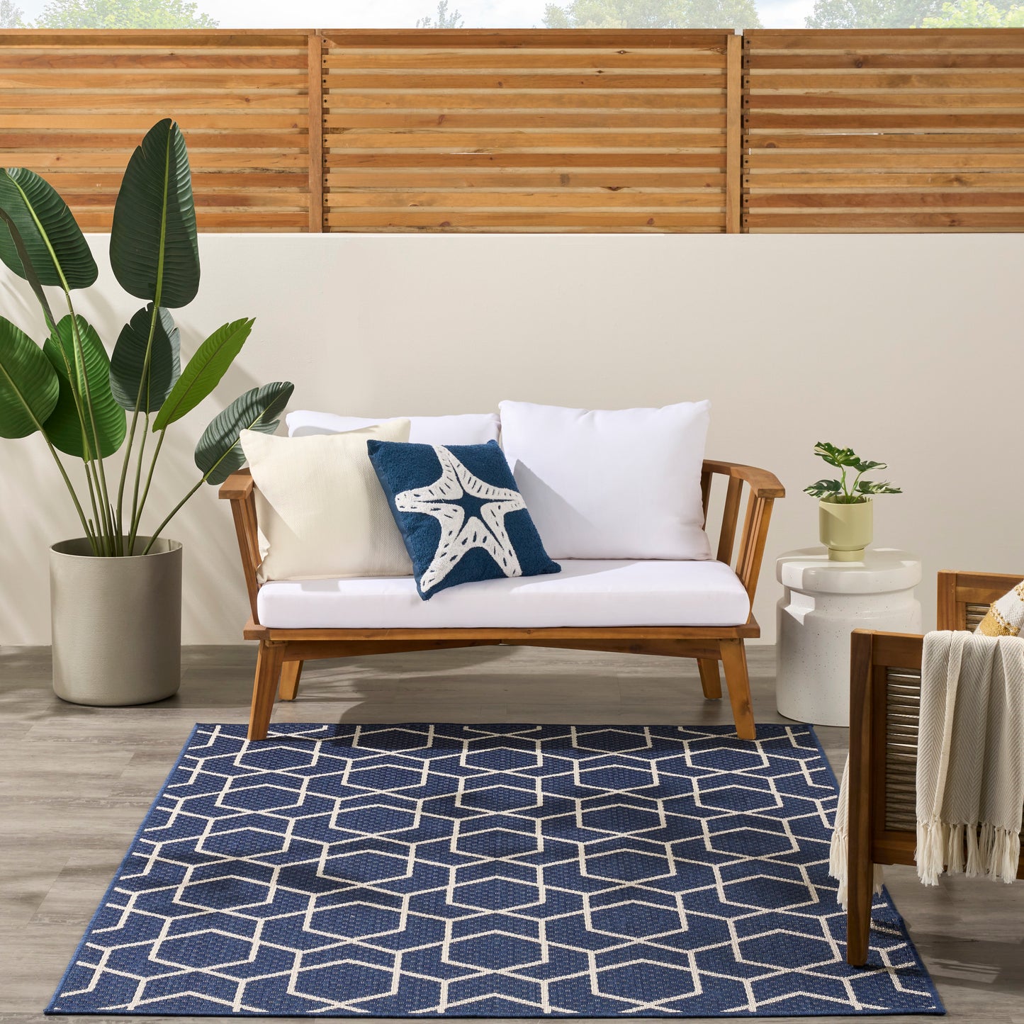 Nourison Horizon Indoor/Outdoor 4' x 6' Navy Modern Rug