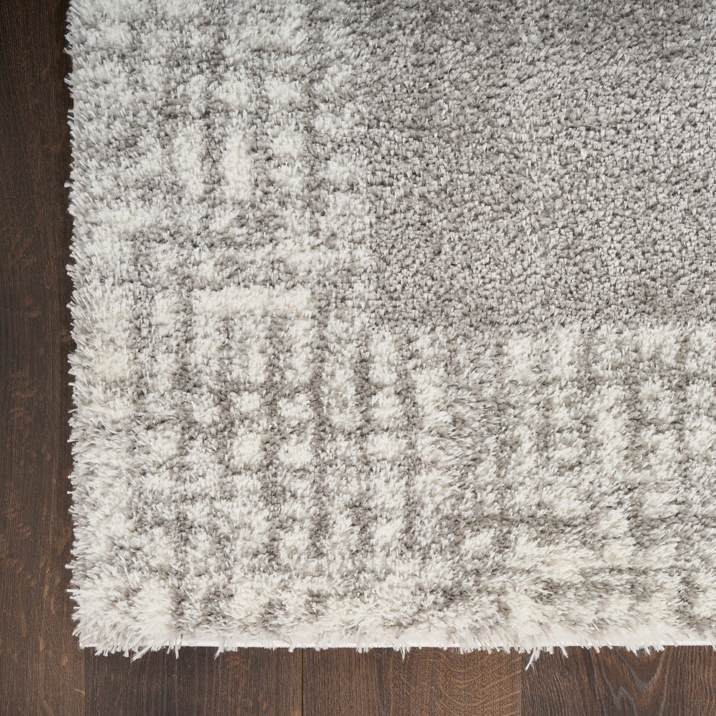 Nourison Pacific Shag 5'3" x 7'3" Grey Shag Indoor Rug