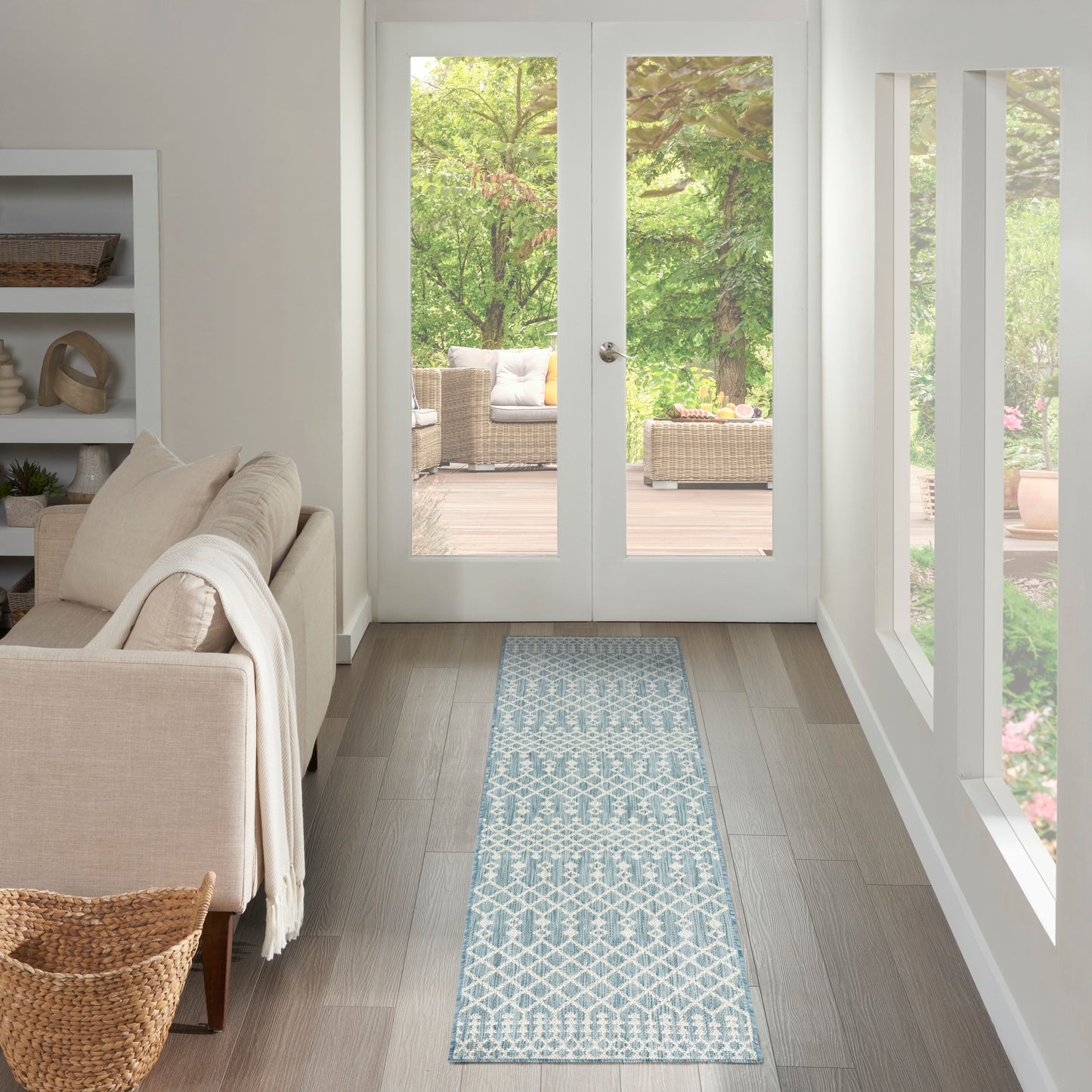 Nourison Positano 2'2" x 8' Aqua Modern Rug