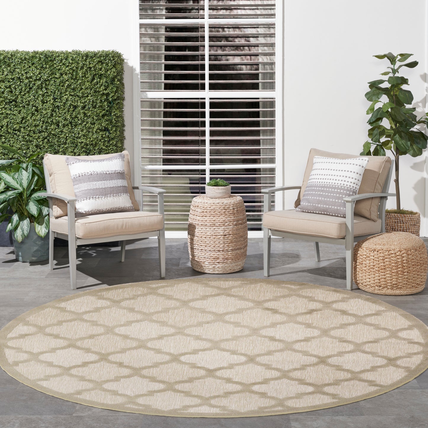 Nourison Easy Care 6' x Round Cream Modern Rug