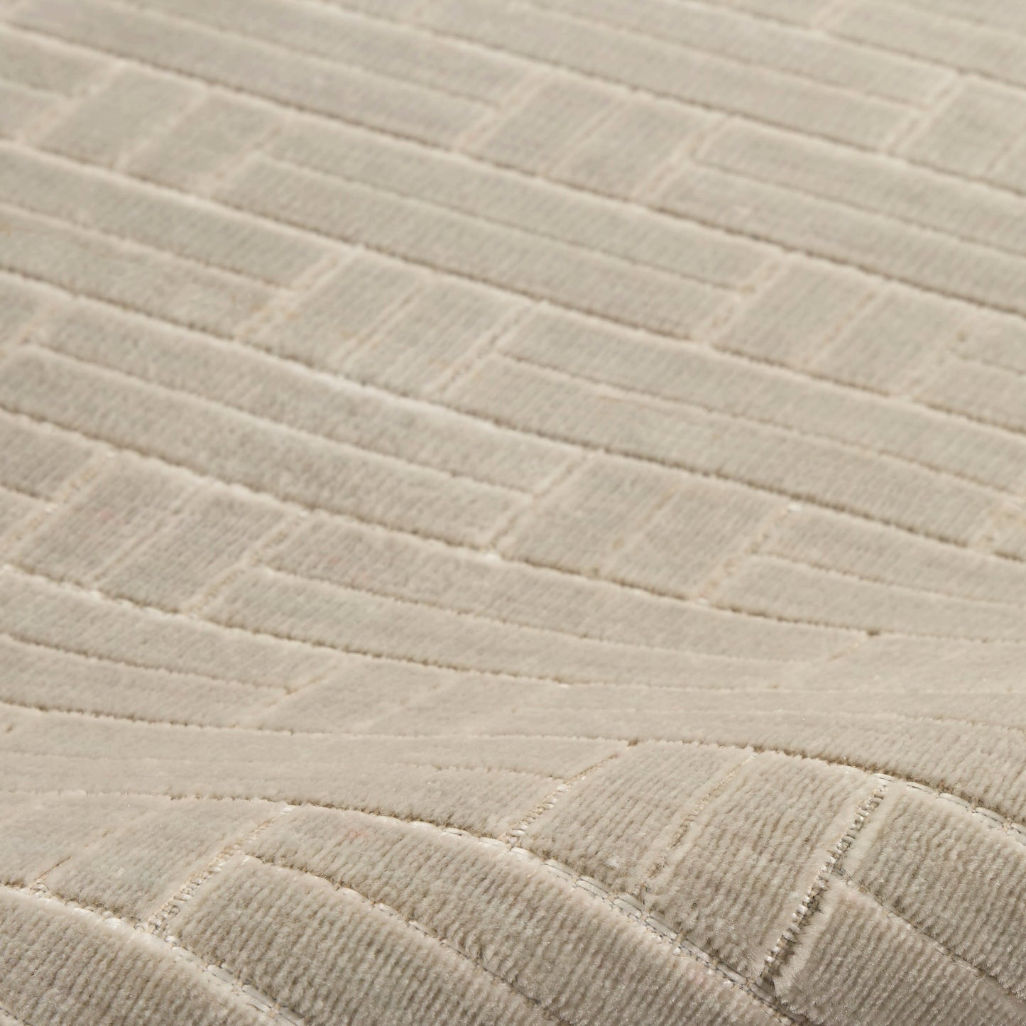 Nourison Washable Charm 2' x 6' Silver Ivory Modern Indoor Rug