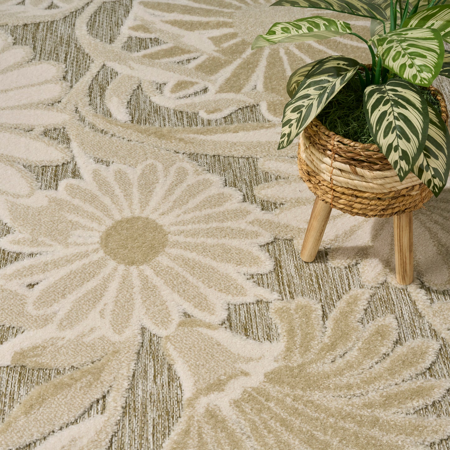 Nourison Aloha 5'3" x 7'5" Ivory Sage Outdoor Rug