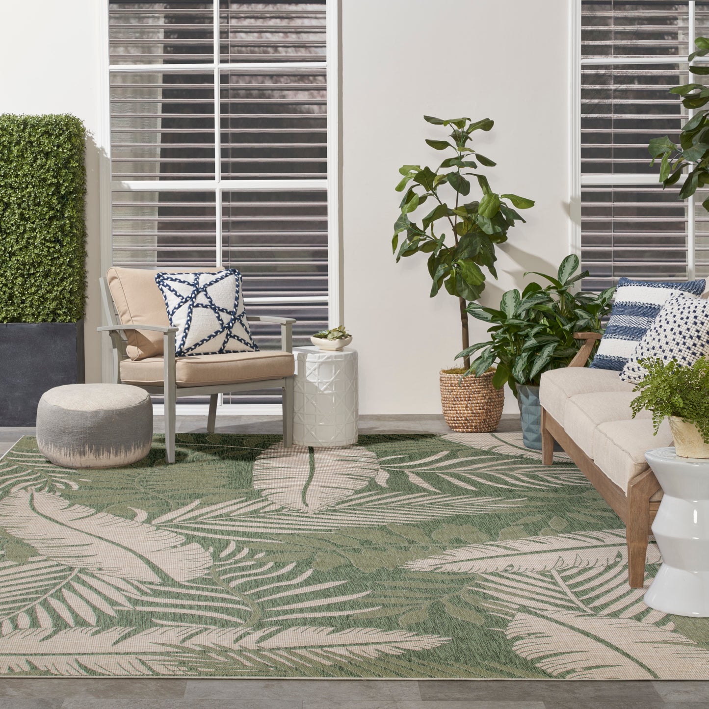 Nourison Garden Oasis 10' x 14' Green Ivory Outdoor Rug