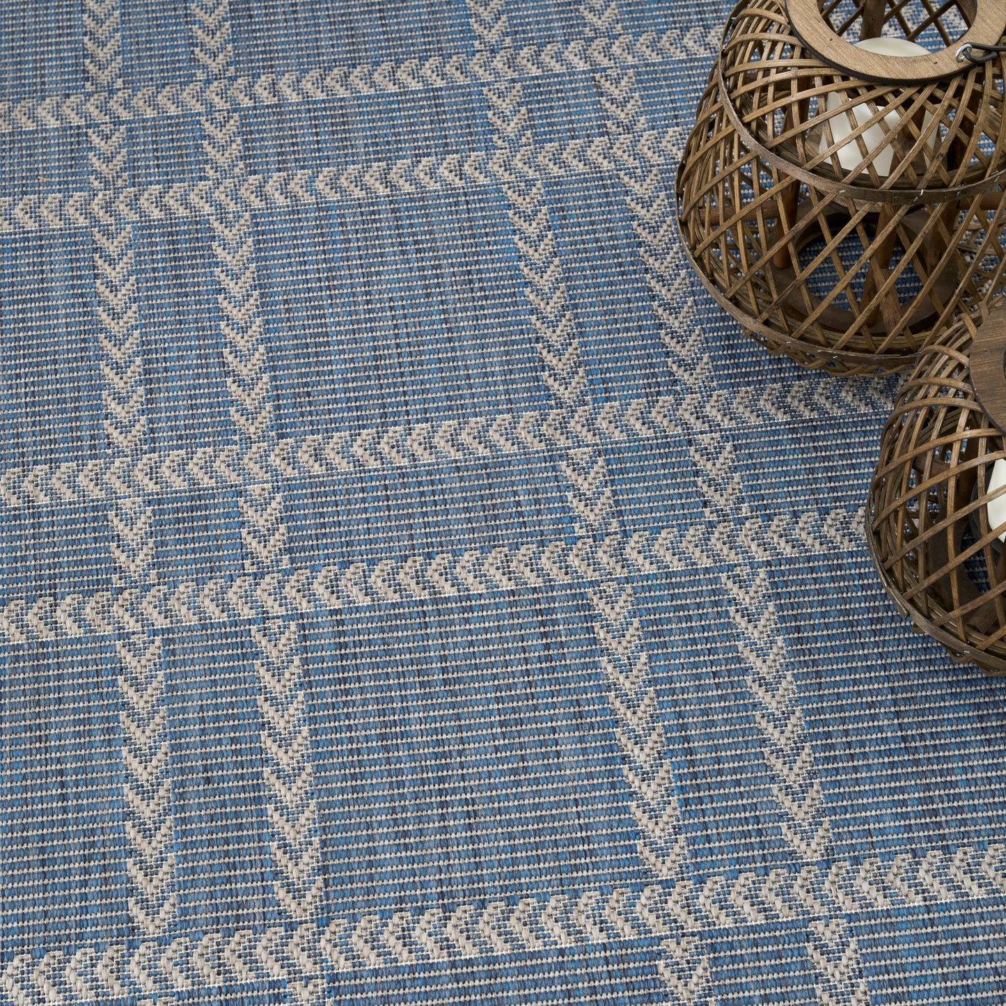 Nourison Horizon Indoor/Outdoor 4' x 6' Navy Modern Rug