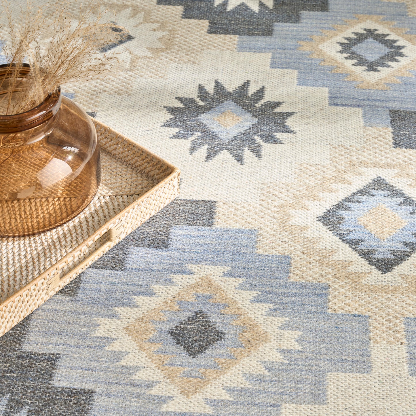 Nourison Copenhagen 5' x 7' Ivory Navy Modern Indoor Rug