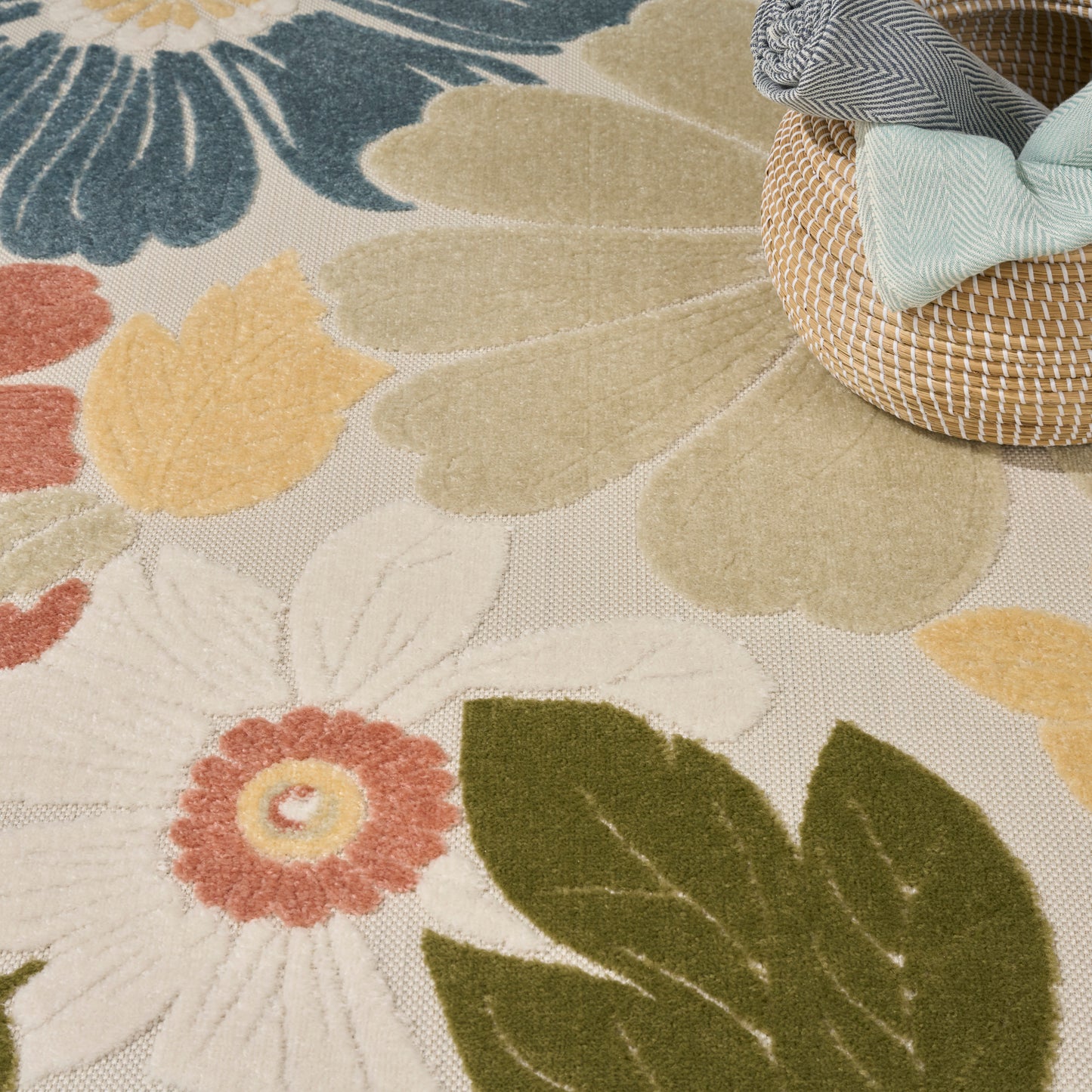 Nourison Aloha 3'6" x 5'6" Multicolor Modern Rug