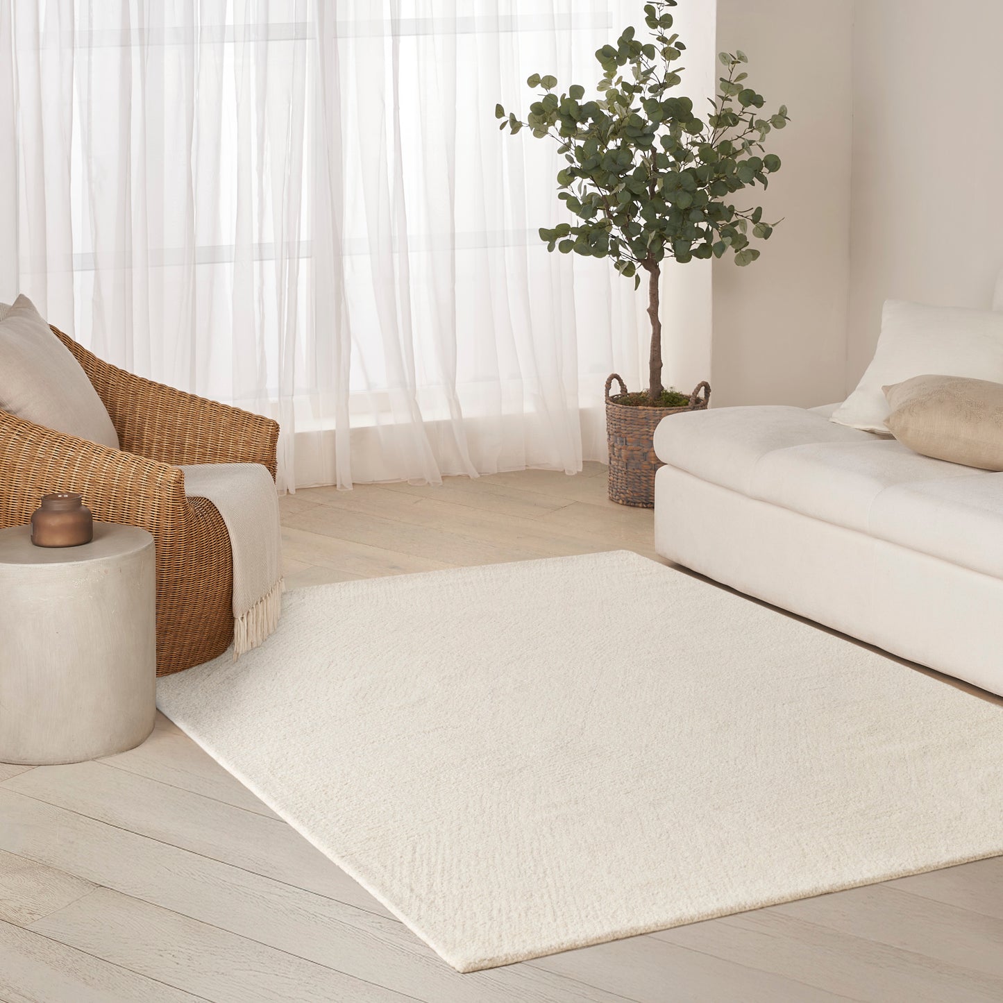 DKNY Pure Angles 3'9" x 5'9" Ivory Modern Indoor Rug