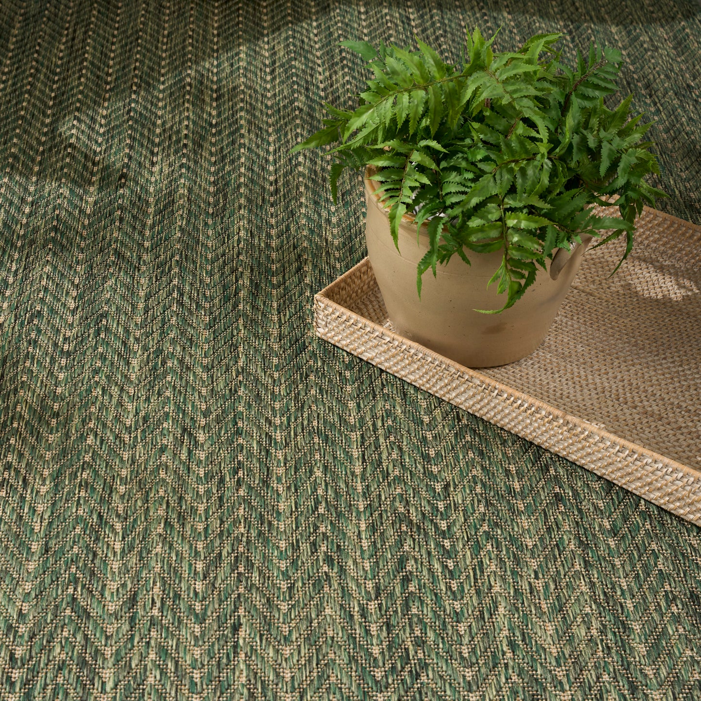 Nourison Horizon Indoor/Outdoor 5' x 7' Green Modern Rug