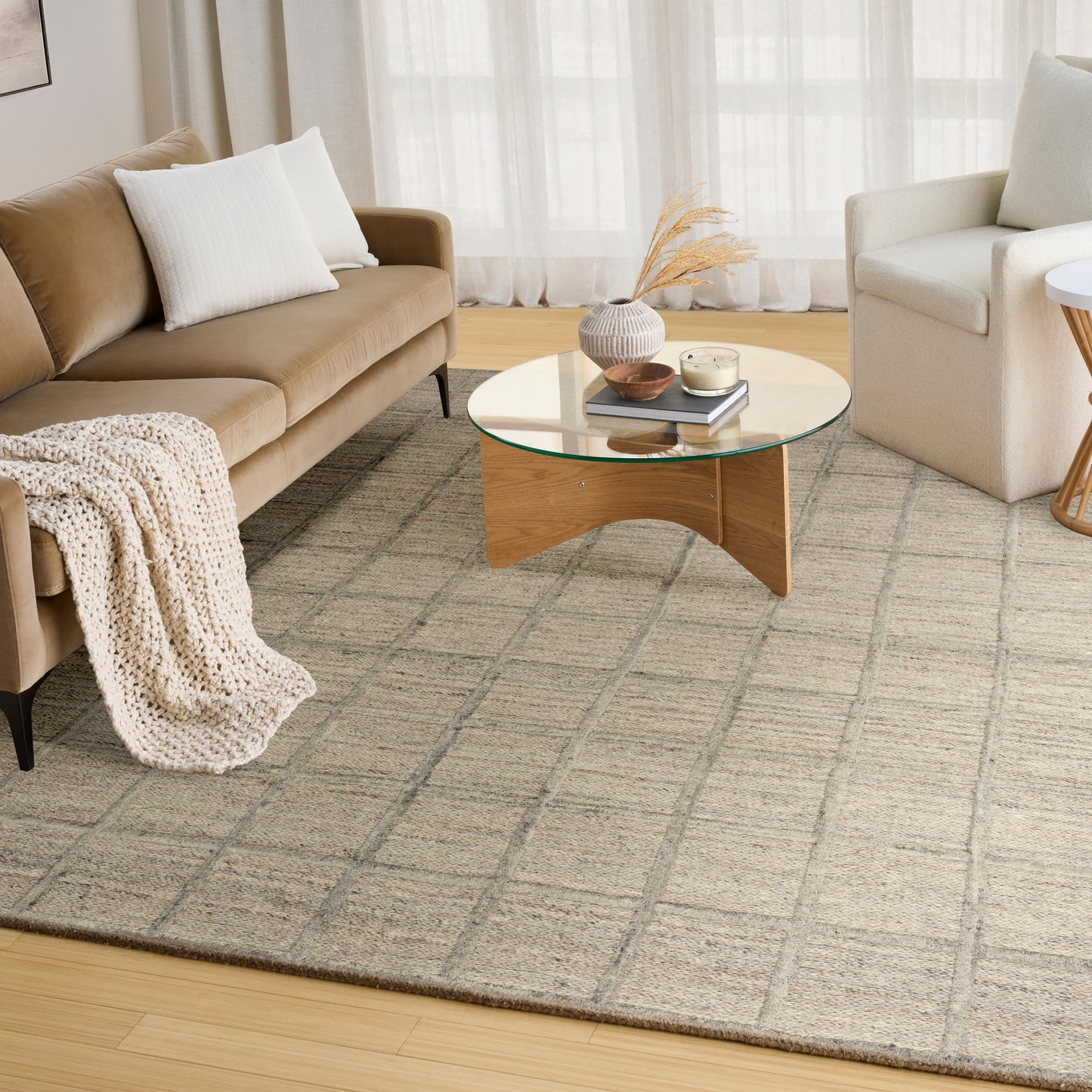 DKNY Pure Framework 5' x 7'6" Silver Modern Indoor Rug