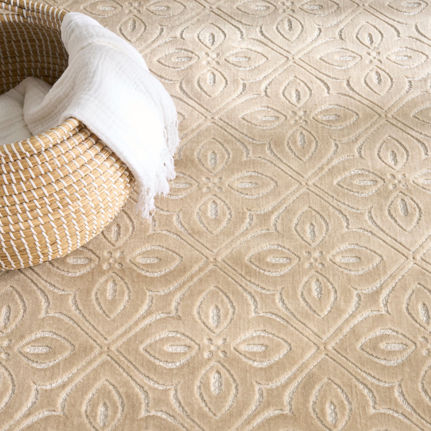 Nourison Washable Charm 8' x 10' Beige Ivory Contemporary Indoor Rug