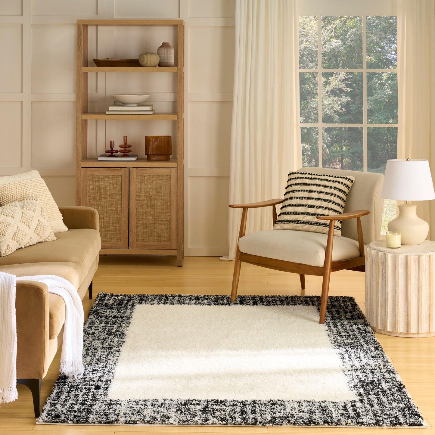Nourison Pacific Shag 5'3" x 7'3" Ivory Black Shag Indoor Rug