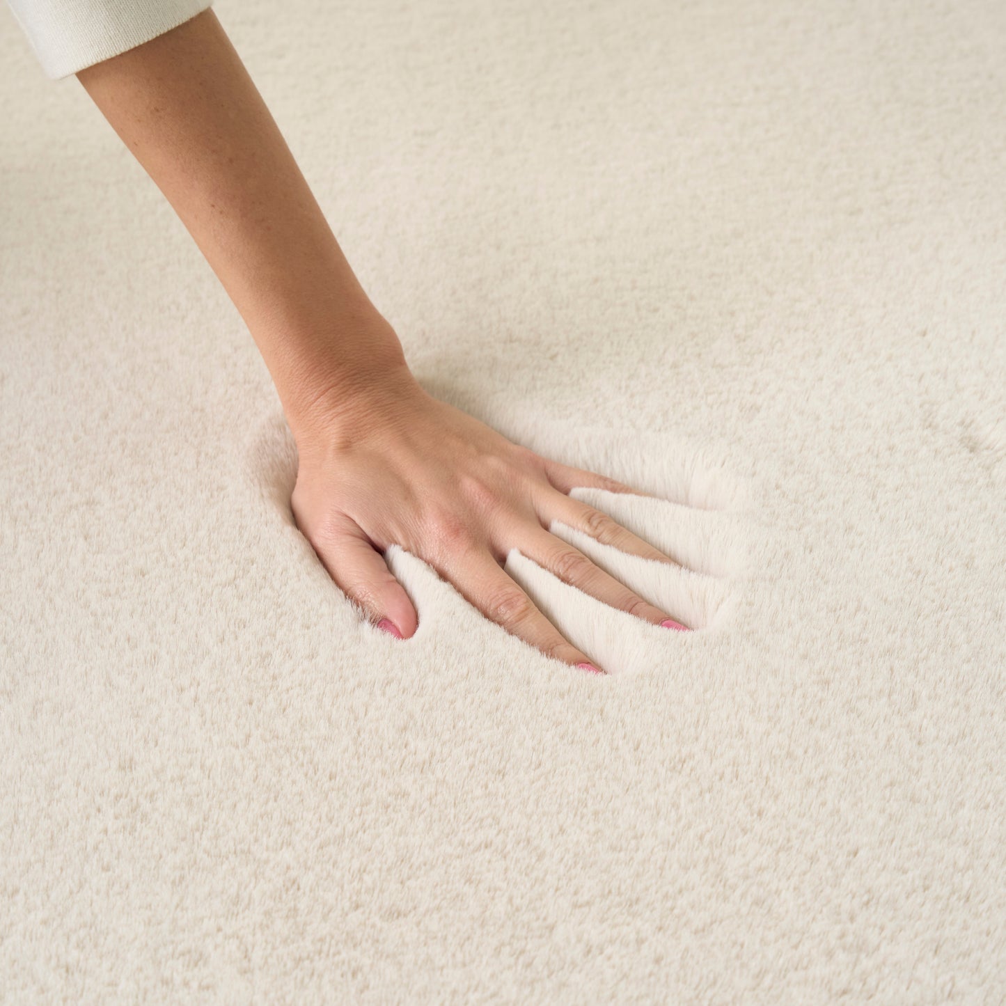 Nourison Soft Plush Rabbit Fur 5' x 7' Beige Contemporary Indoor Rug