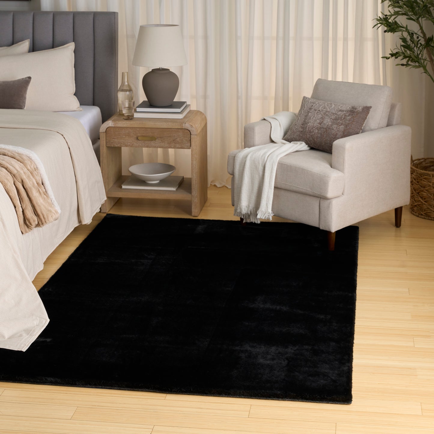 Nourison Soft Plush Rabbit Fur 5' x 7' Black Contemporary Indoor Rug