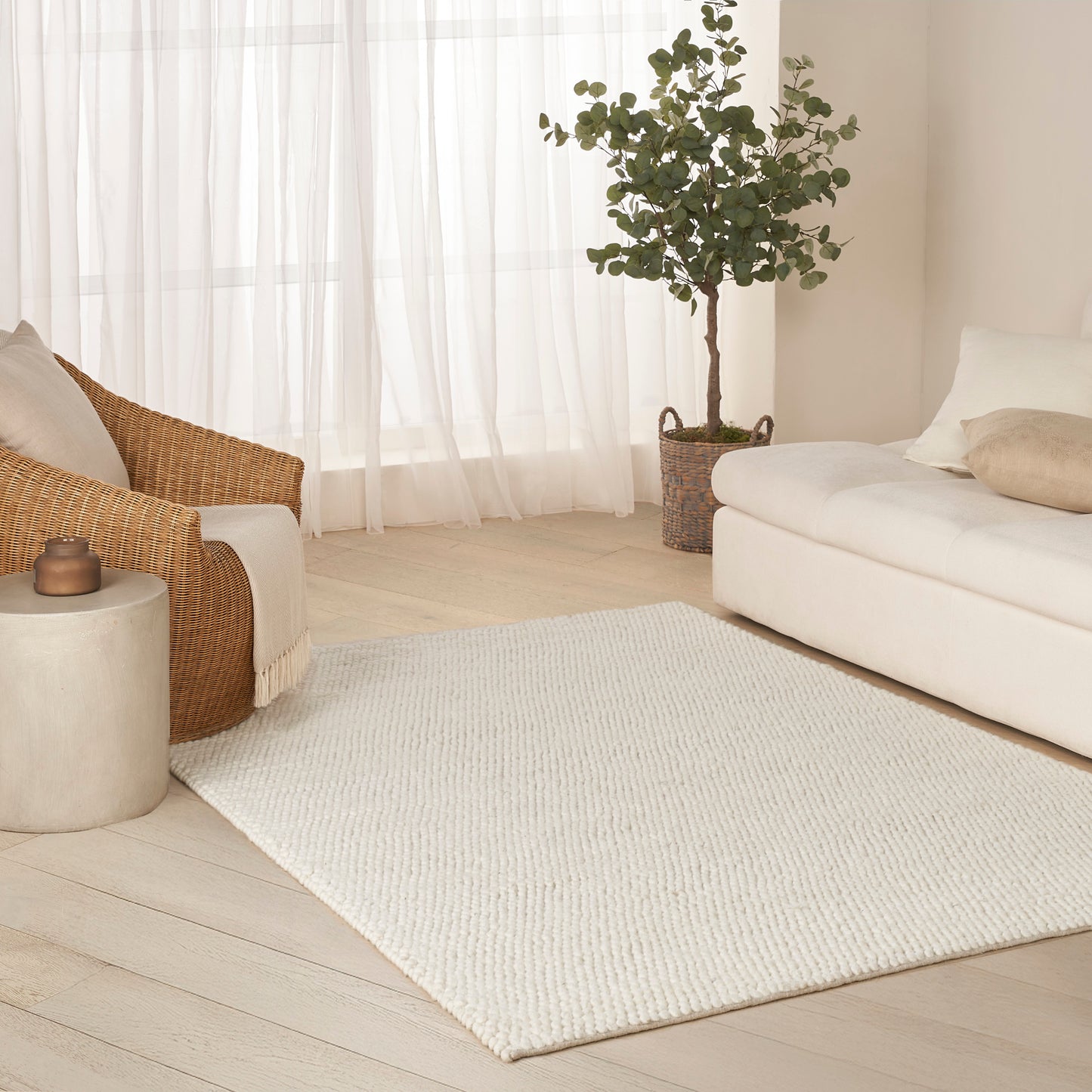 DKNY Pure Knots 4' x 6' Ivory Modern Indoor Rug