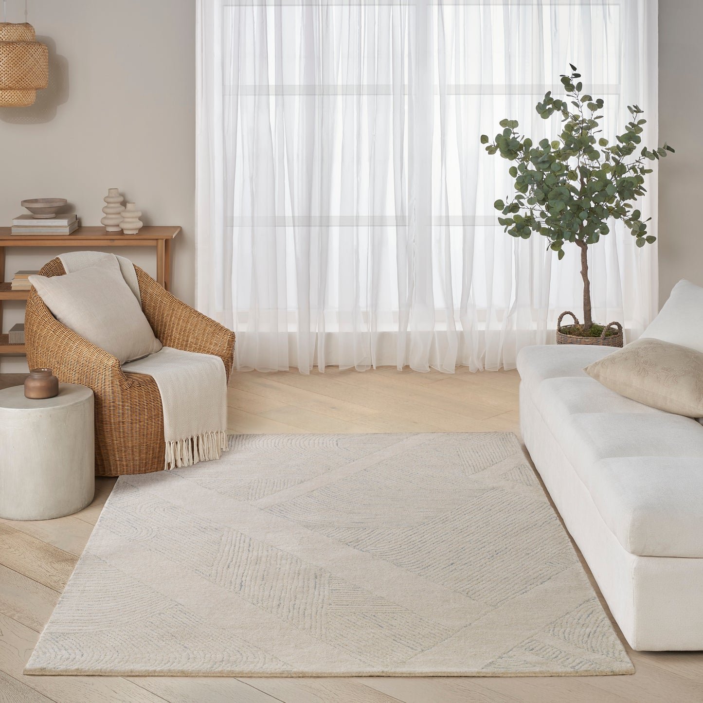 DKNY Pure Patterns 5'3" x 7'3" Ivory Grey Modern Indoor Rug