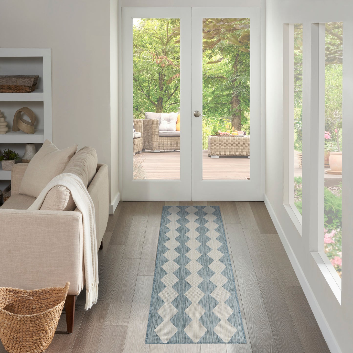 Nourison Positano 2'2" x 10' Aqua Modern Rug