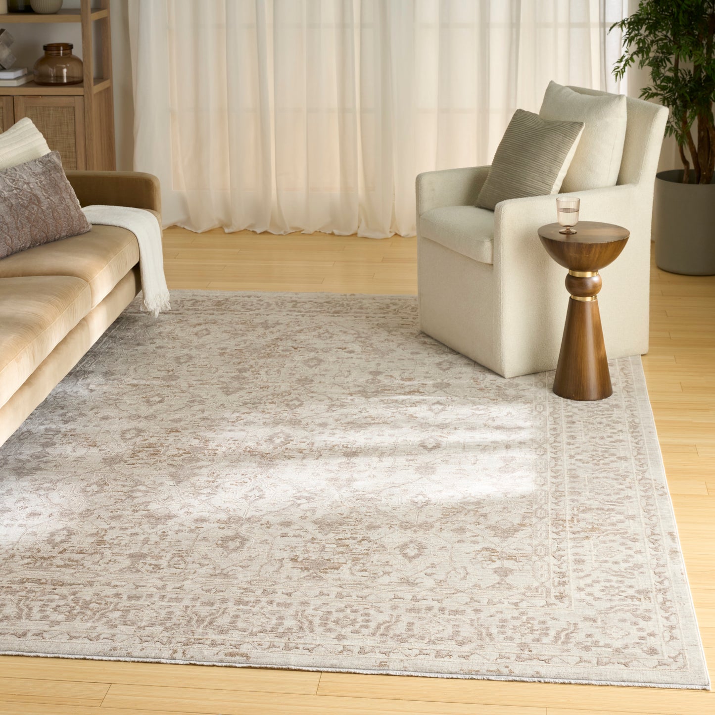 Nourison Shadows 6' x 9' Ivory Grey Vintage Indoor Rug