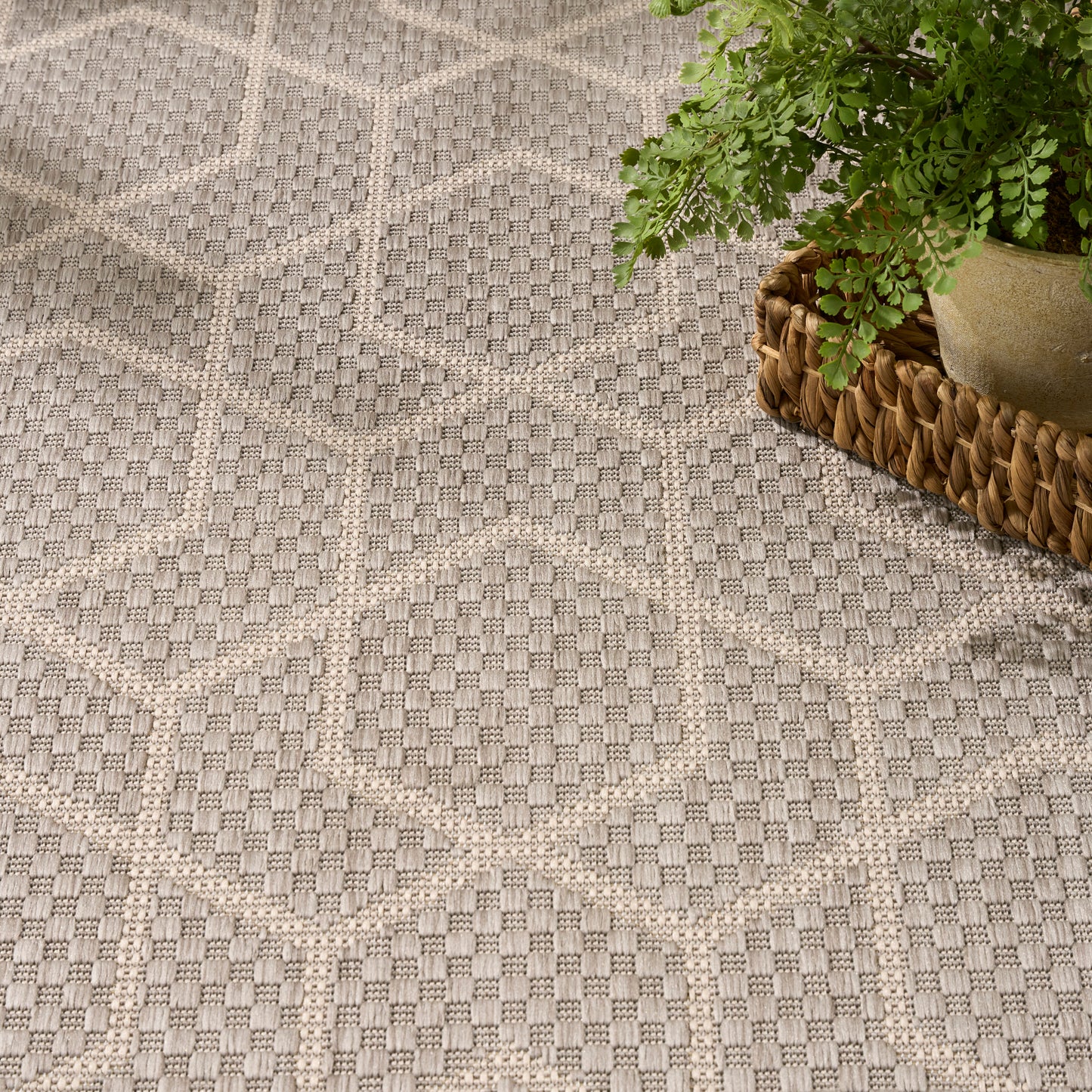 Nourison Horizon Indoor/Outdoor 8' x 10' Grey Modern Rug
