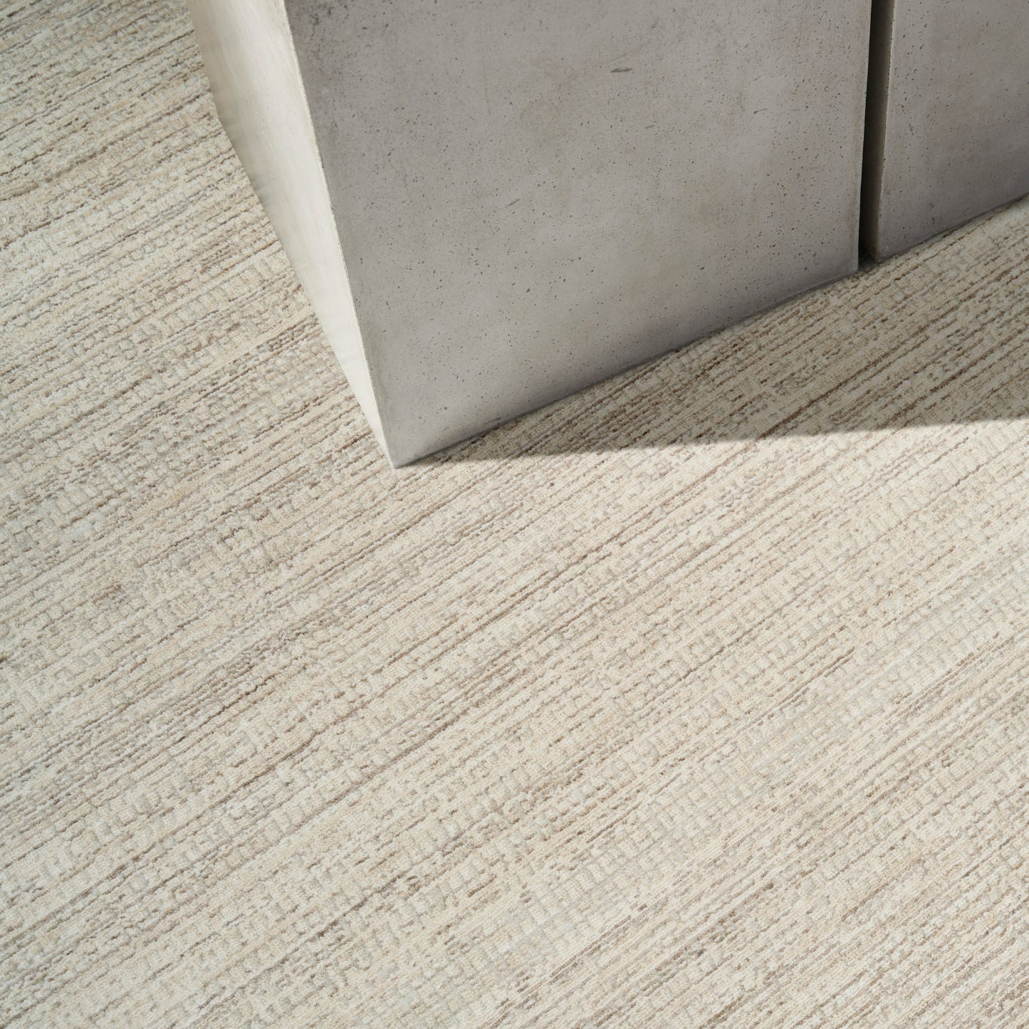 Calvin Klein CK079 Notes 3'11" x 5'11" Ivory Grey Modern Indoor Rug